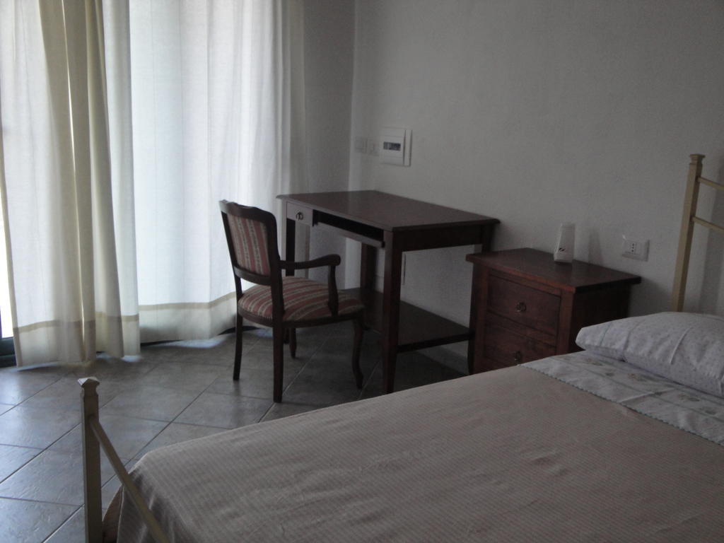 La Jatta Hotel Budoni Ruang foto